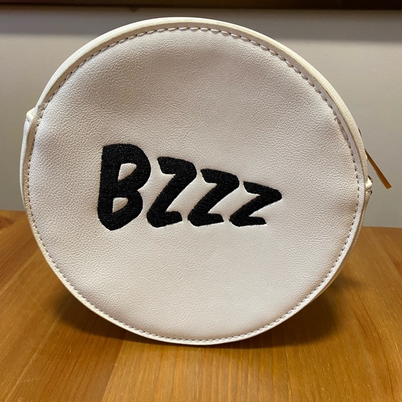 Bee Design Circle Purse - Picture 3 of 5
